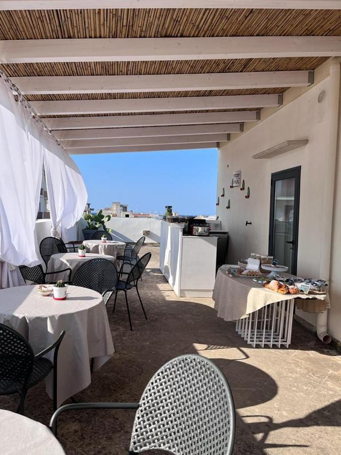 Palazzo Angelelli Bed & Breakfast กัลลีโปลี ภายนอก รูปภาพ