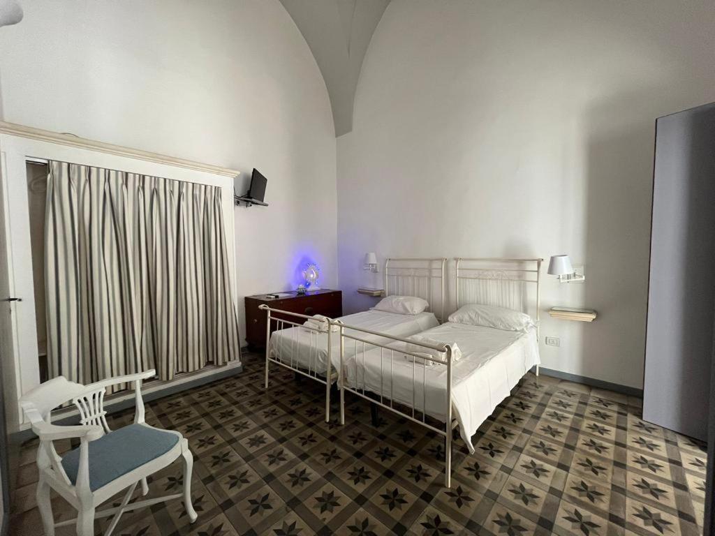 Palazzo Angelelli Bed & Breakfast กัลลีโปลี ภายนอก รูปภาพ