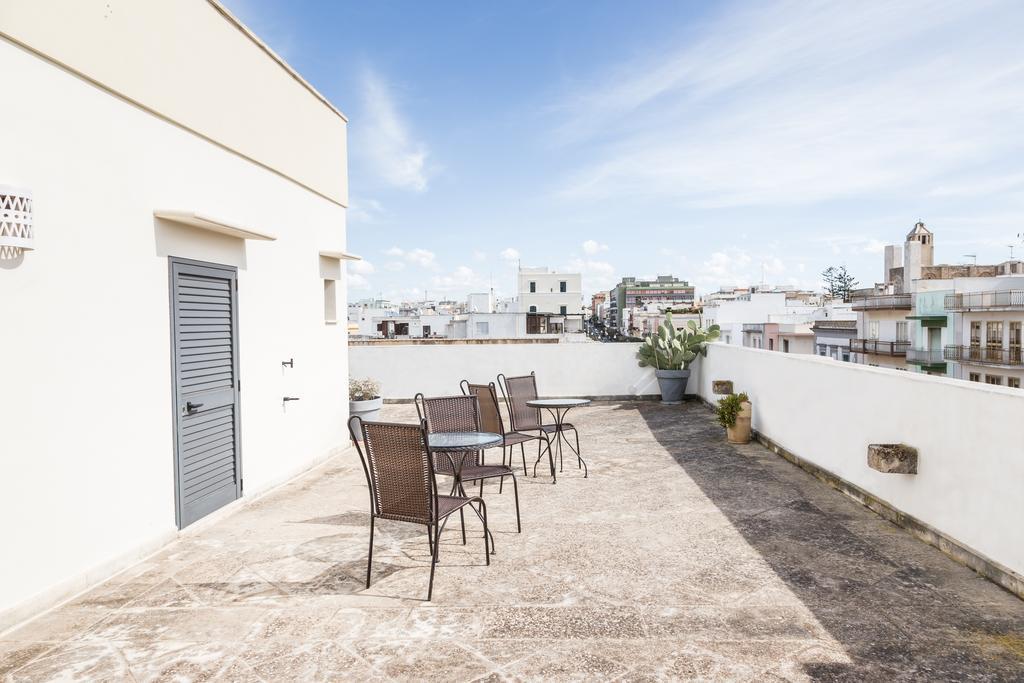Palazzo Angelelli Bed & Breakfast กัลลีโปลี ภายนอก รูปภาพ