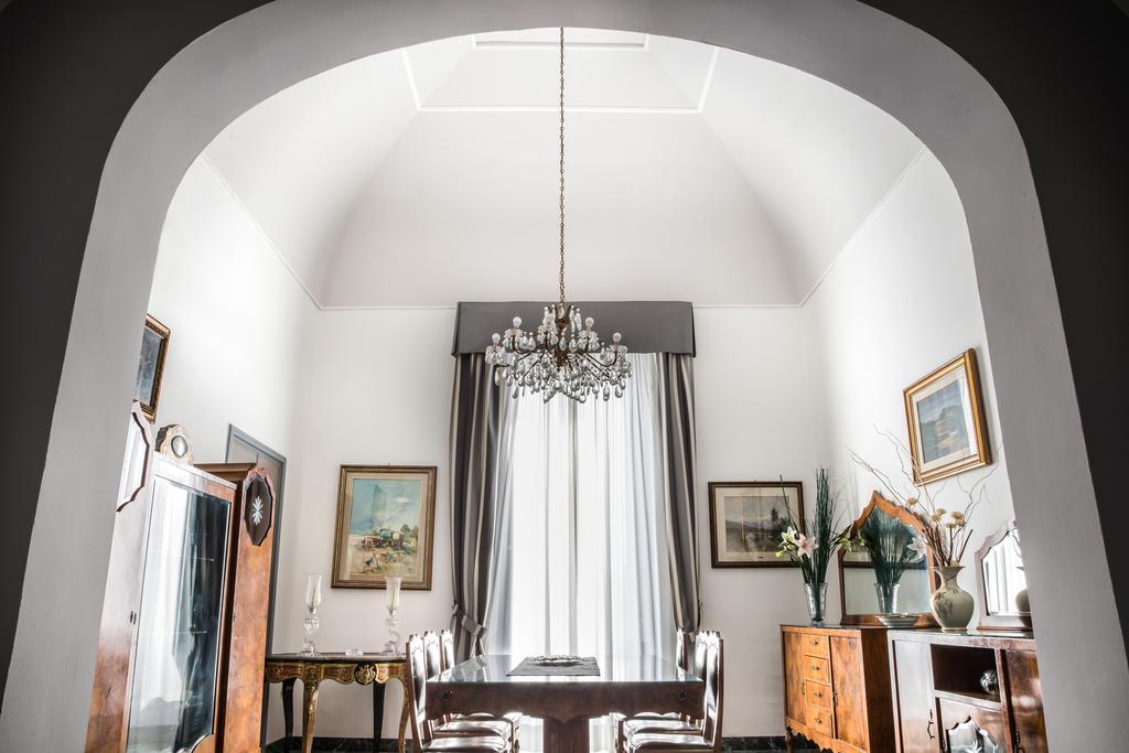 Palazzo Angelelli Bed & Breakfast กัลลีโปลี ภายนอก รูปภาพ