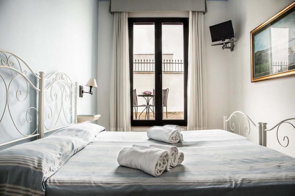 Palazzo Angelelli Bed & Breakfast กัลลีโปลี ภายนอก รูปภาพ
